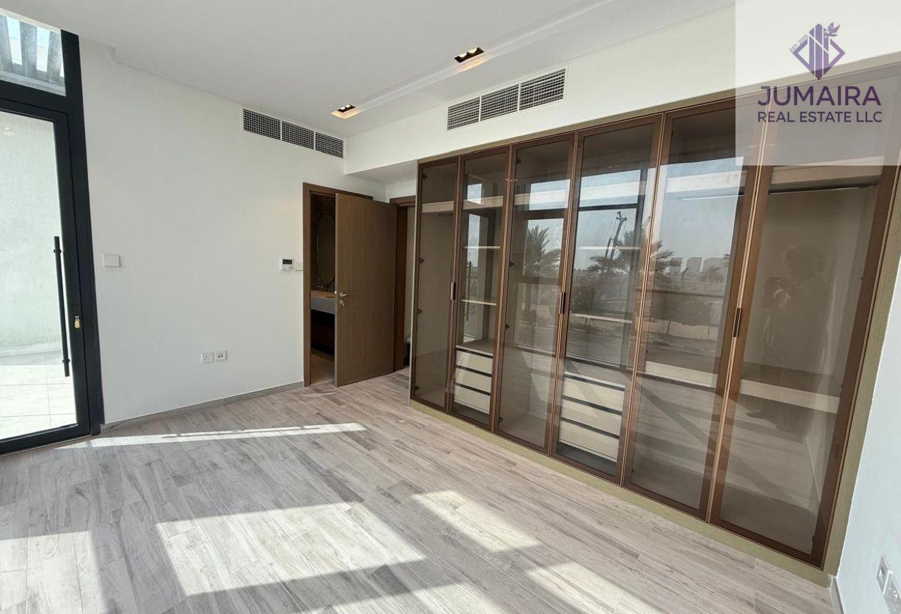 Luxury 2BR Townhouse | Near Beach | Danah Bay