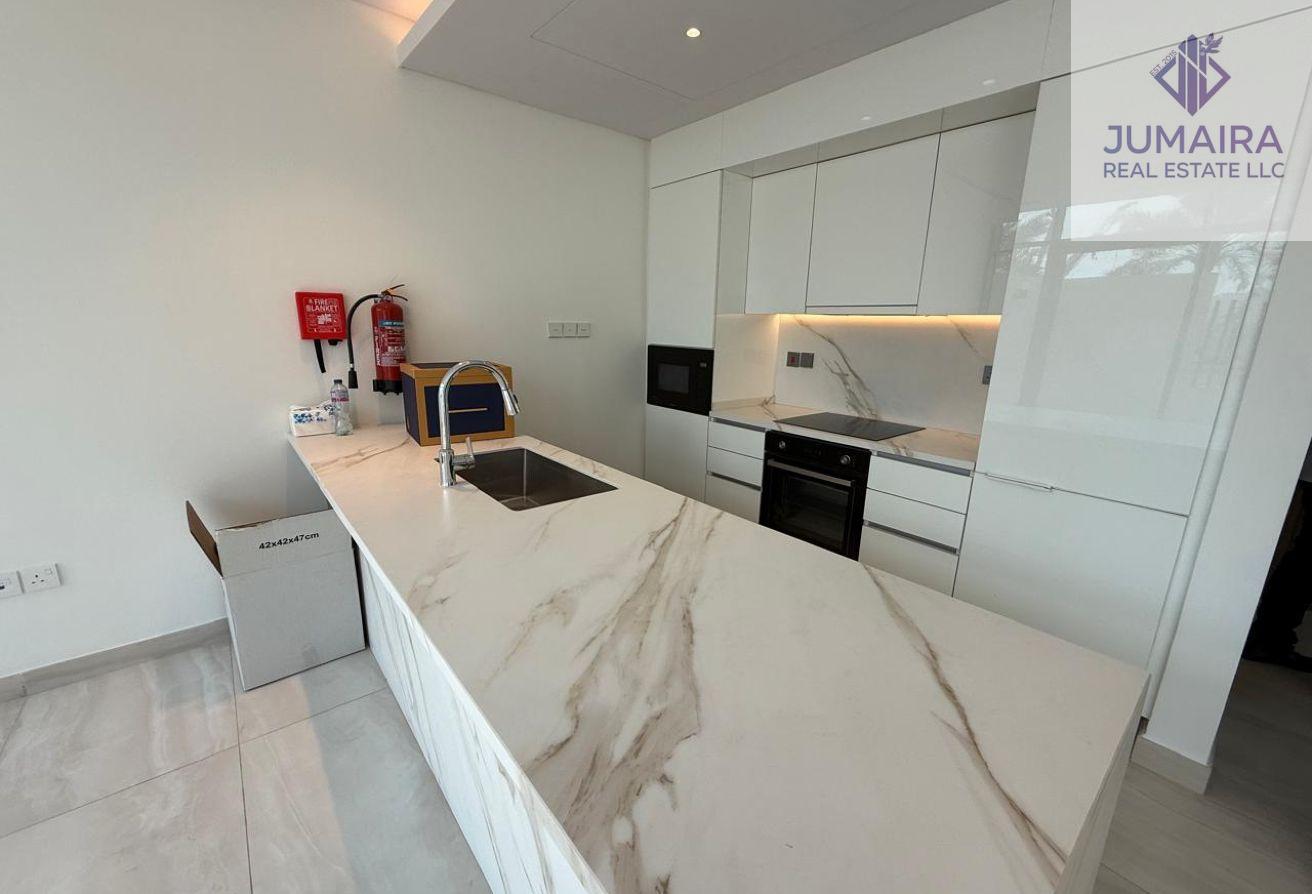Luxury 2BR Townhouse | Near Beach | Danah Bay