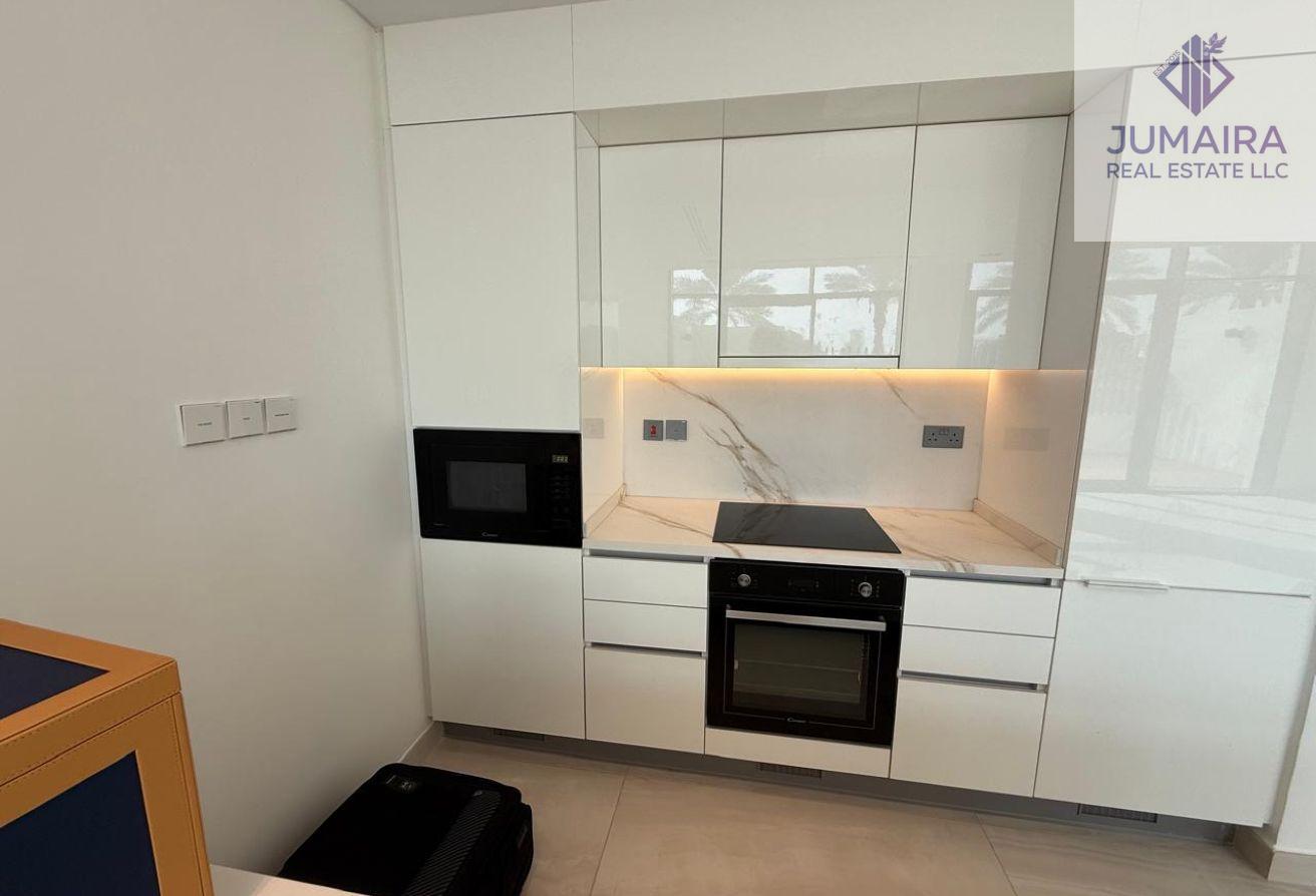 Luxury 2BR Townhouse | Near Beach | Danah Bay