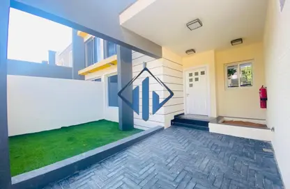 Villa - 3 Bedrooms - 4 Bathrooms for rent in Khuzam - Ras Al Khaimah