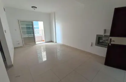 Apartment - 2 Bedrooms - 2 Bathrooms for rent in New Al Taawun Road - Al Taawun - Sharjah