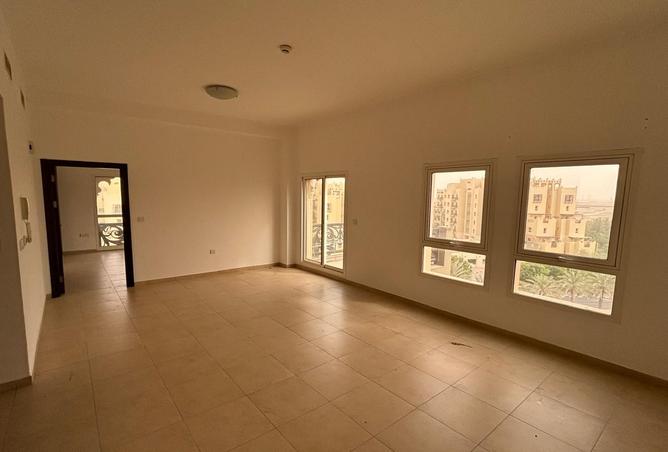 Closed Kitchen | Spacious 1BR | Ready to Move-in