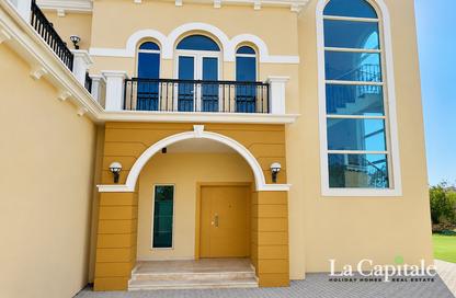 Villa - 4 Bedrooms - 4 Bathrooms for rent in District 9 - Jumeirah Park - Dubai