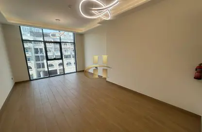 شقة - 2 غرف نوم - 3 حمامات للايجار في ويست فيو جاردن - قرية جميرا الدائرية - دبي