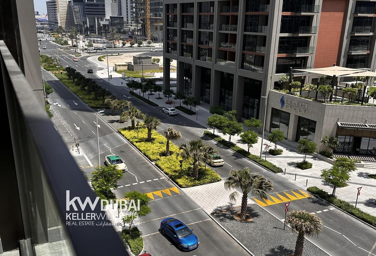 Vacant | Furnished | Burj View | Conner Unit photo 24