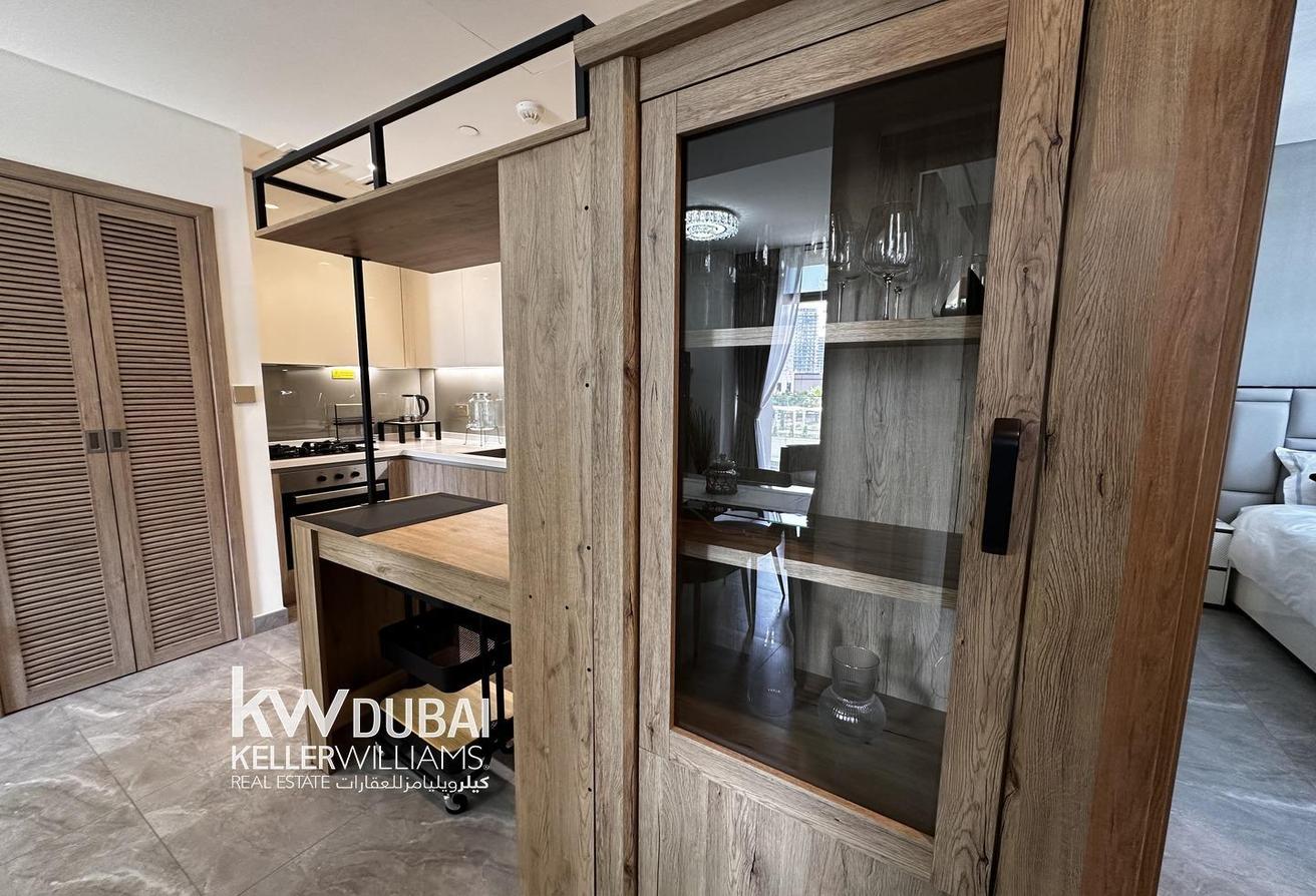 Vacant | Furnished | Burj View | Conner Unit photo 8