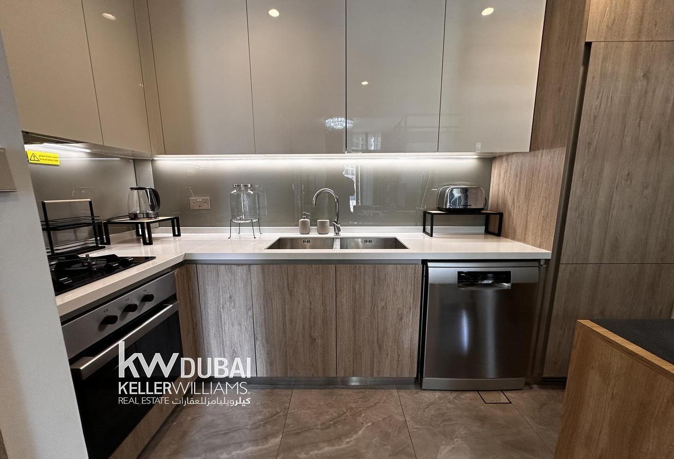Vacant | Furnished | Burj View | Conner Unit photo 21