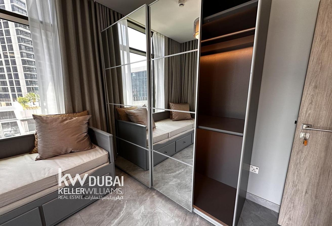Vacant | Furnished | Burj View | Conner Unit photo 17