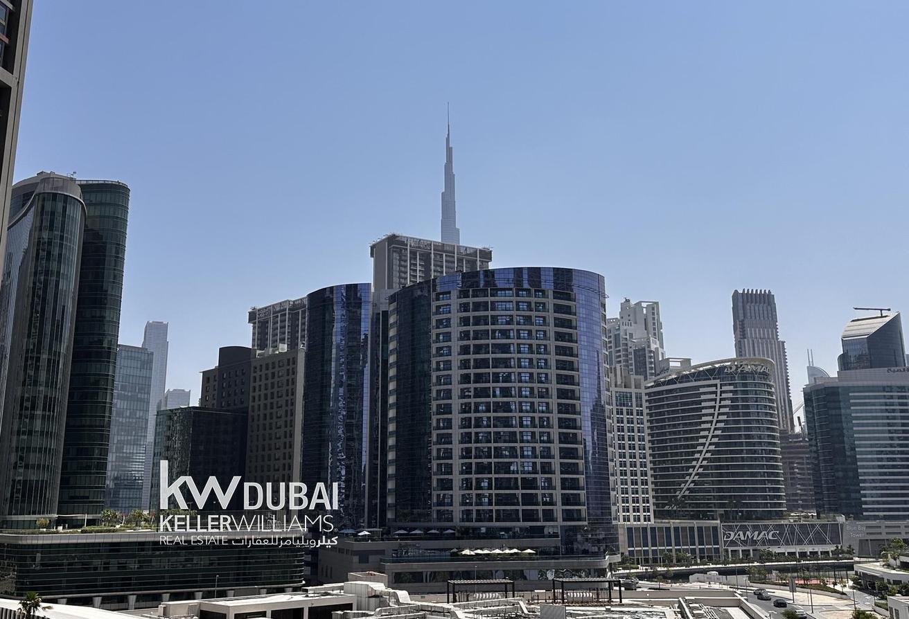 Vacant | Furnished | Burj View | Conner Unit photo 23