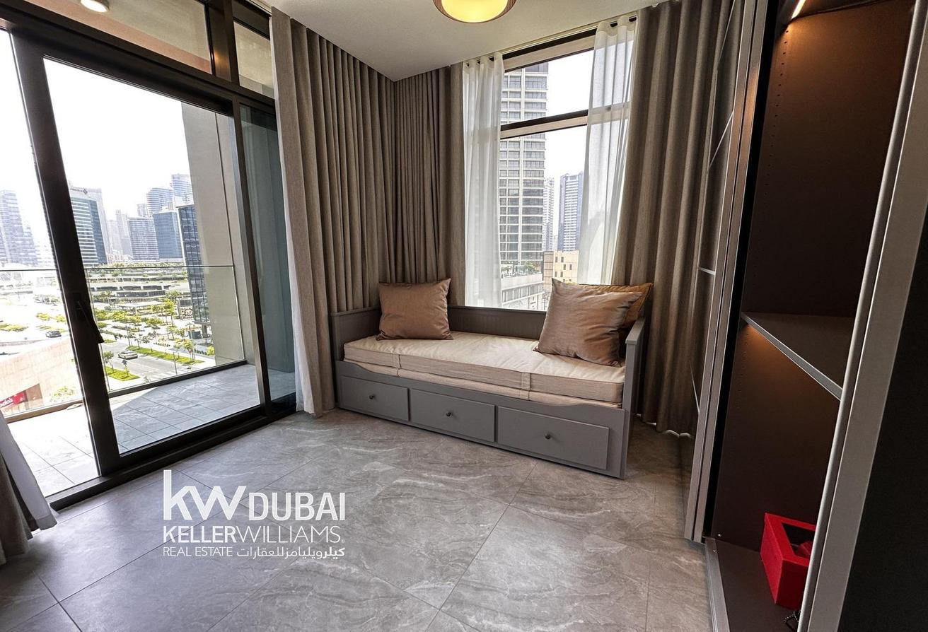 Vacant | Furnished | Burj View | Conner Unit photo 18