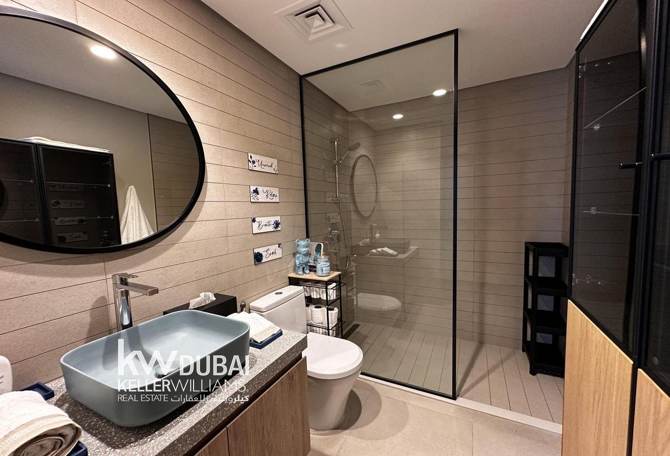 Vacant | Furnished | Burj View | Conner Unit photo 15