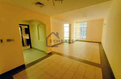 شقة - 2 غرف نوم - 3 حمامات للايجار في الضاحية 12 - قرية جميرا الدائرية - دبي