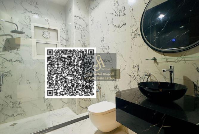121114000 - Property Image 2