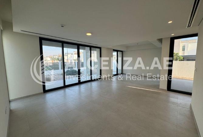 66328111 - Property Image 3