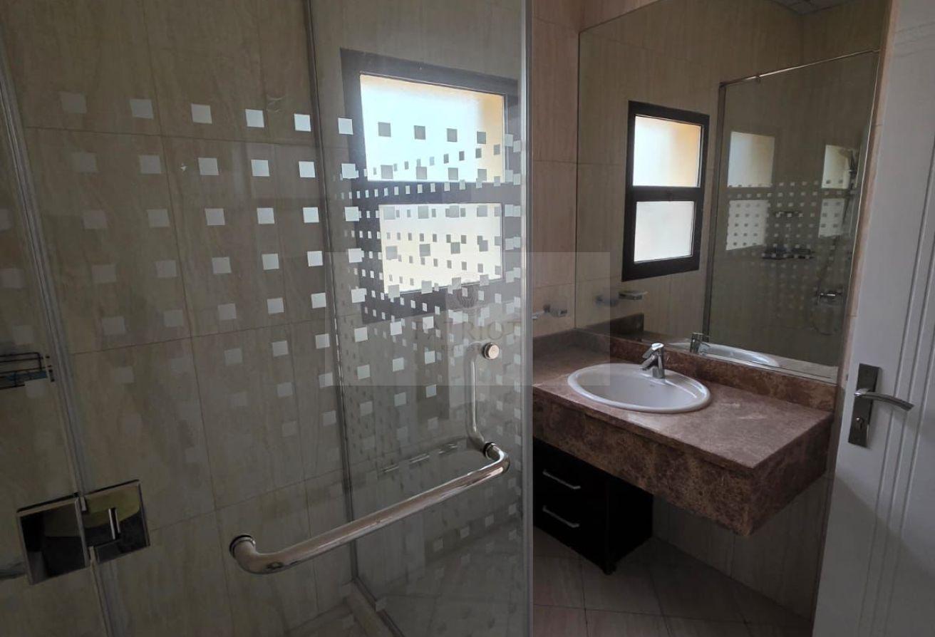 Marvelous 6 bed + Maid | Private Garden | Spacious photo 22