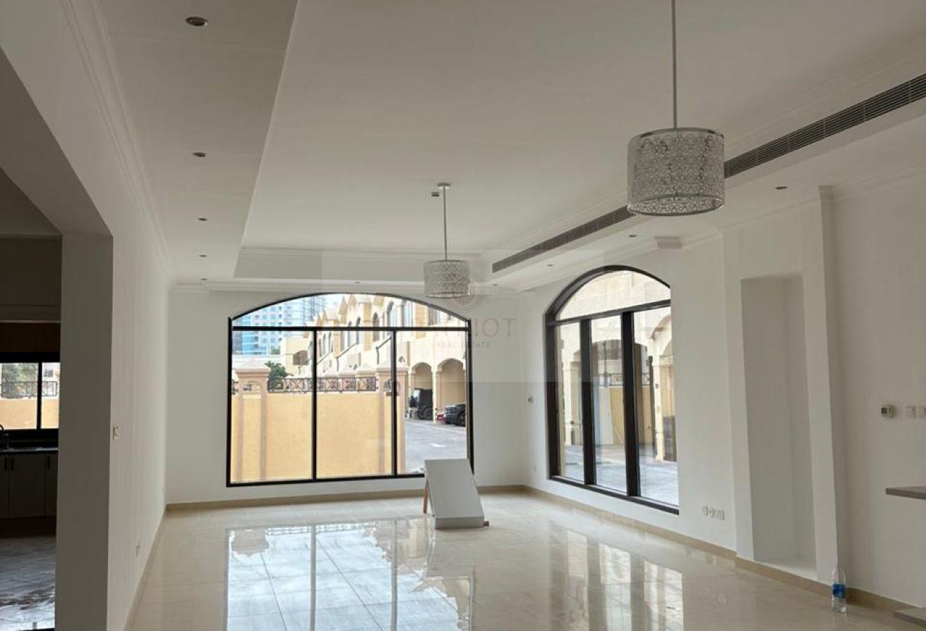 Marvelous 6 bed + Maid | Private Garden | Spacious photo 3