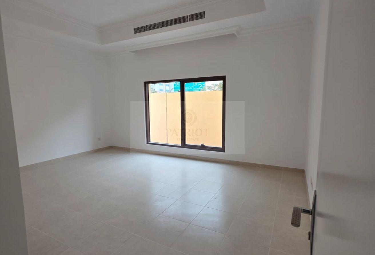 Marvelous 6 bed + Maid | Private Garden | Spacious photo 16