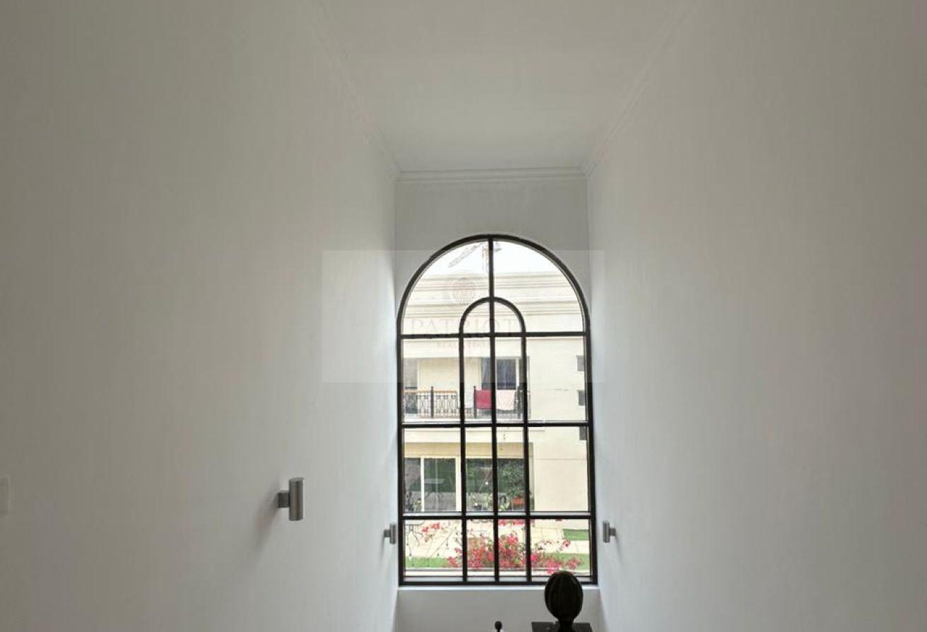 Marvelous 6 bed + Maid | Private Garden | Spacious photo 10