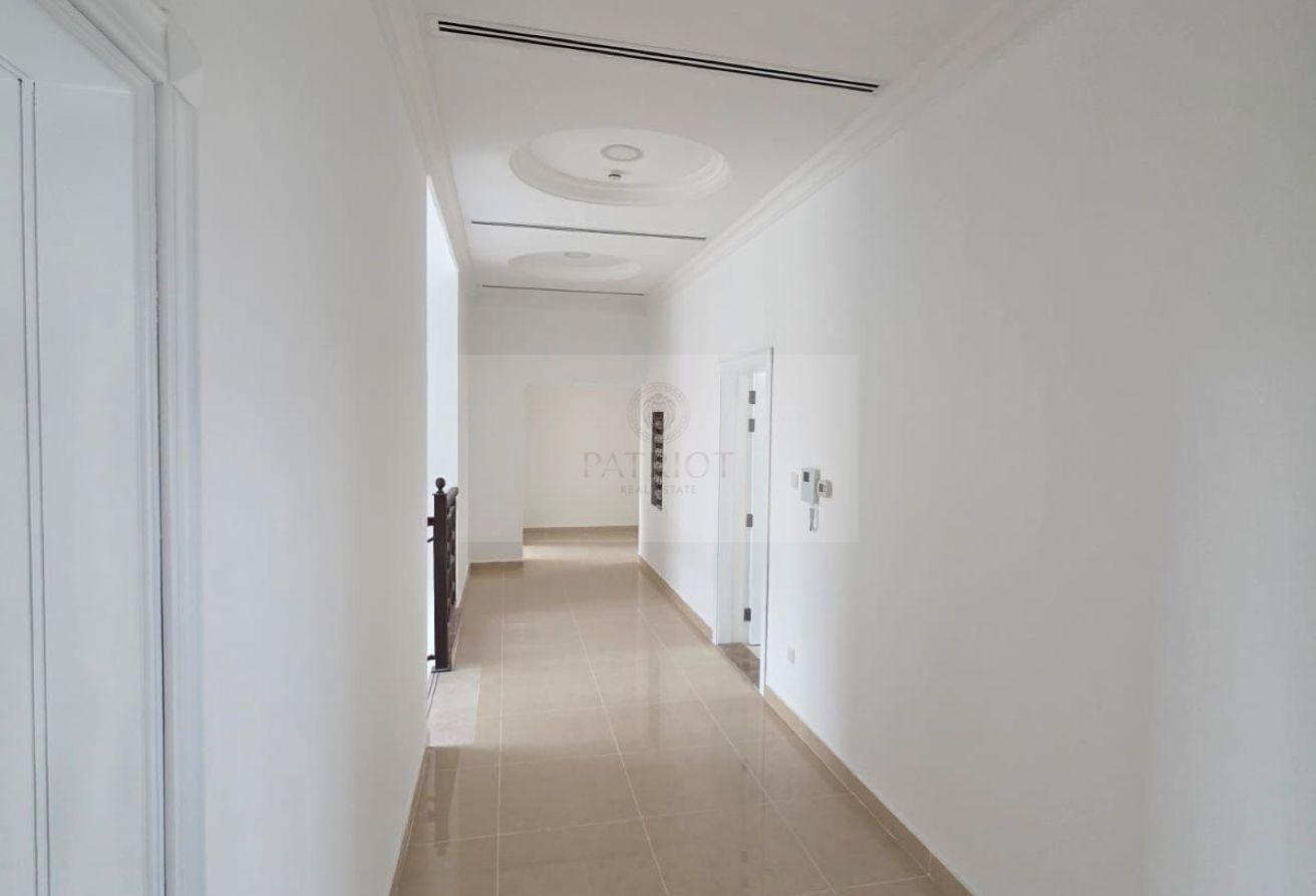 Marvelous 6 bed + Maid | Private Garden | Spacious photo 18