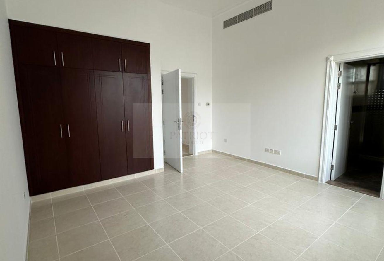 Marvelous 6 bed + Maid | Private Garden | Spacious photo 20