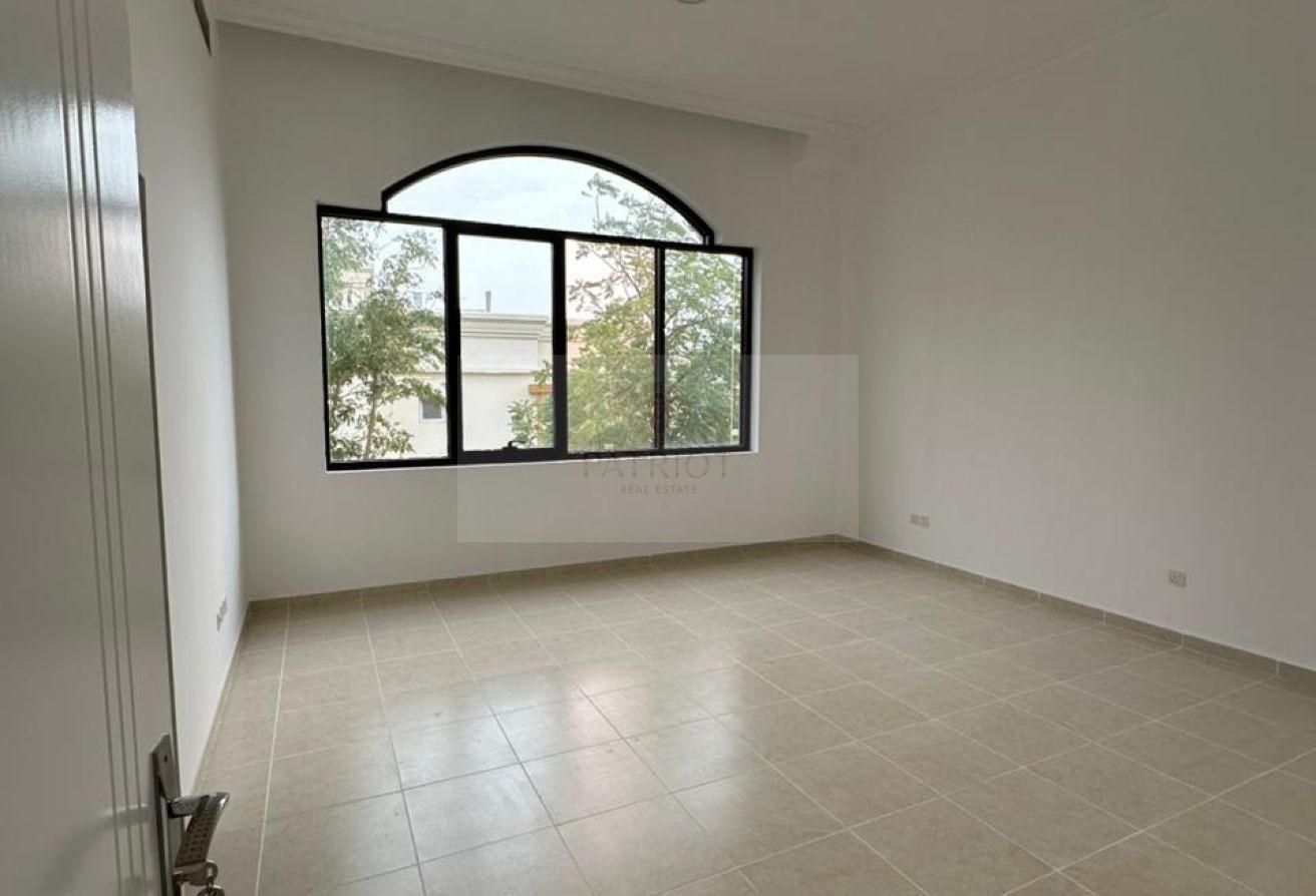 Marvelous 6 bed + Maid | Private Garden | Spacious photo 19