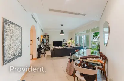 Apartment - 2 Bedrooms - 2 Bathrooms for rent in Al Shahla - Shoreline Apartments - Palm Jumeirah - Dubai