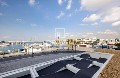 Apartment - 1 Bedroom - 1 Bathroom for sale in Seagate Building 2 - Seagate - Mina Rashid - Dubai