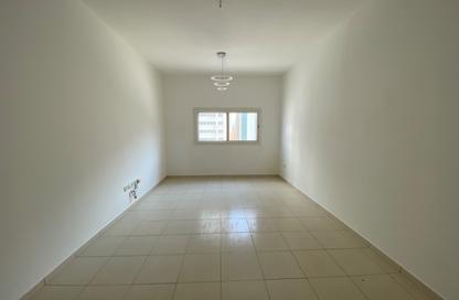Apartment - 1 - 2 for rent in Al Majaz 3 - Al Majaz - Sharjah