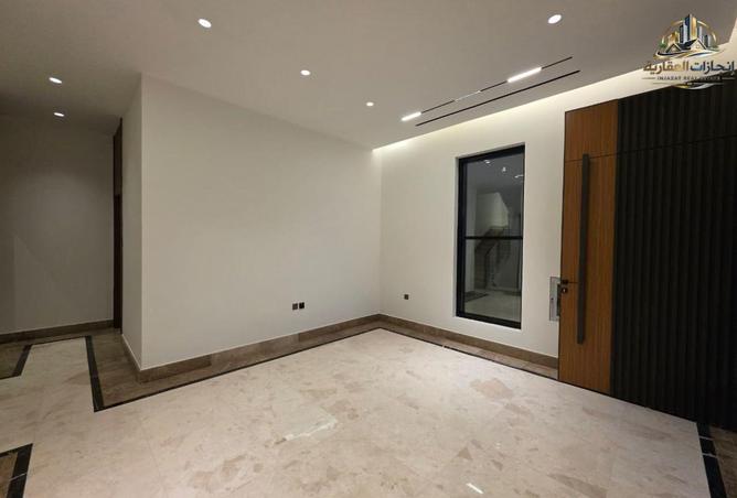 81934253 - Property Image 3