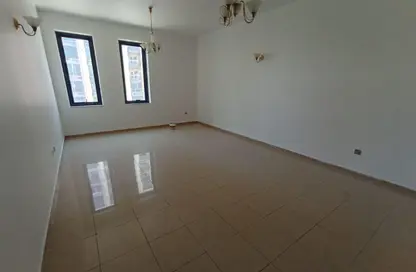 Apartment - 2 Bedrooms - 2 Bathrooms for rent in Thuraya Al Majaz Building - Al Majaz 3 - Al Majaz - Sharjah