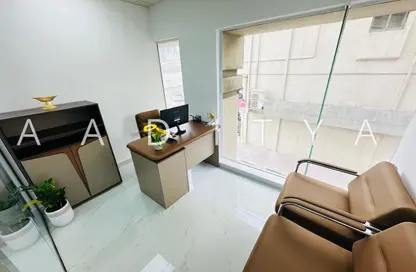 مكتب - غرفة نوم - 1 حمام للايجار في ريم ريزدنسي - الكرامة - دبي