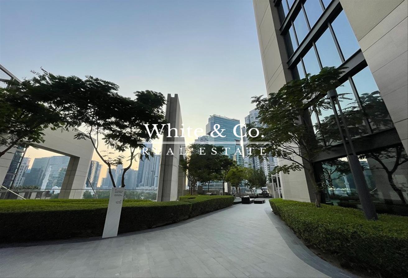 FULL BLVD VIEW | 01 LAYOUT | UNFURNISHED photo 21