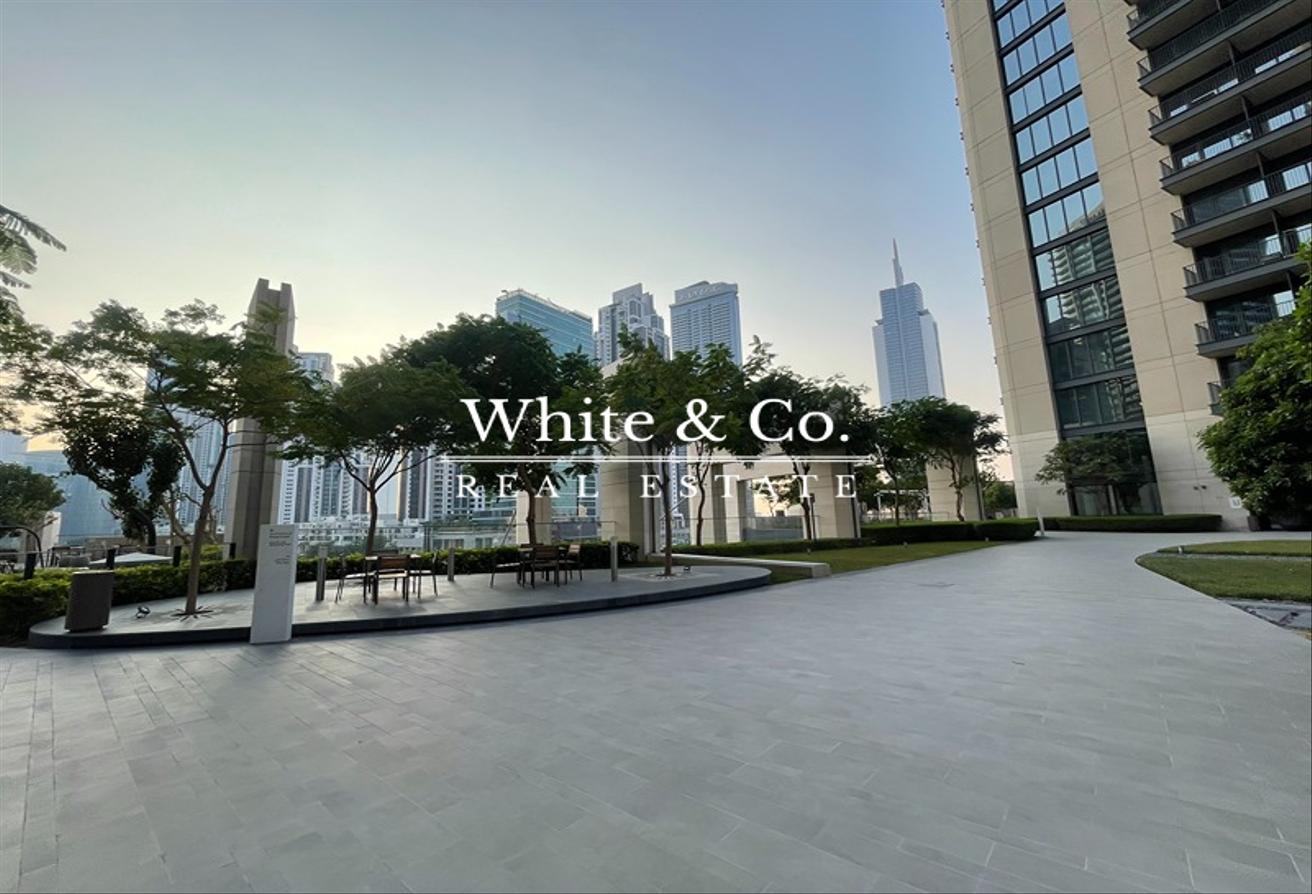 FULL BLVD VIEW | 01 LAYOUT | UNFURNISHED photo 20