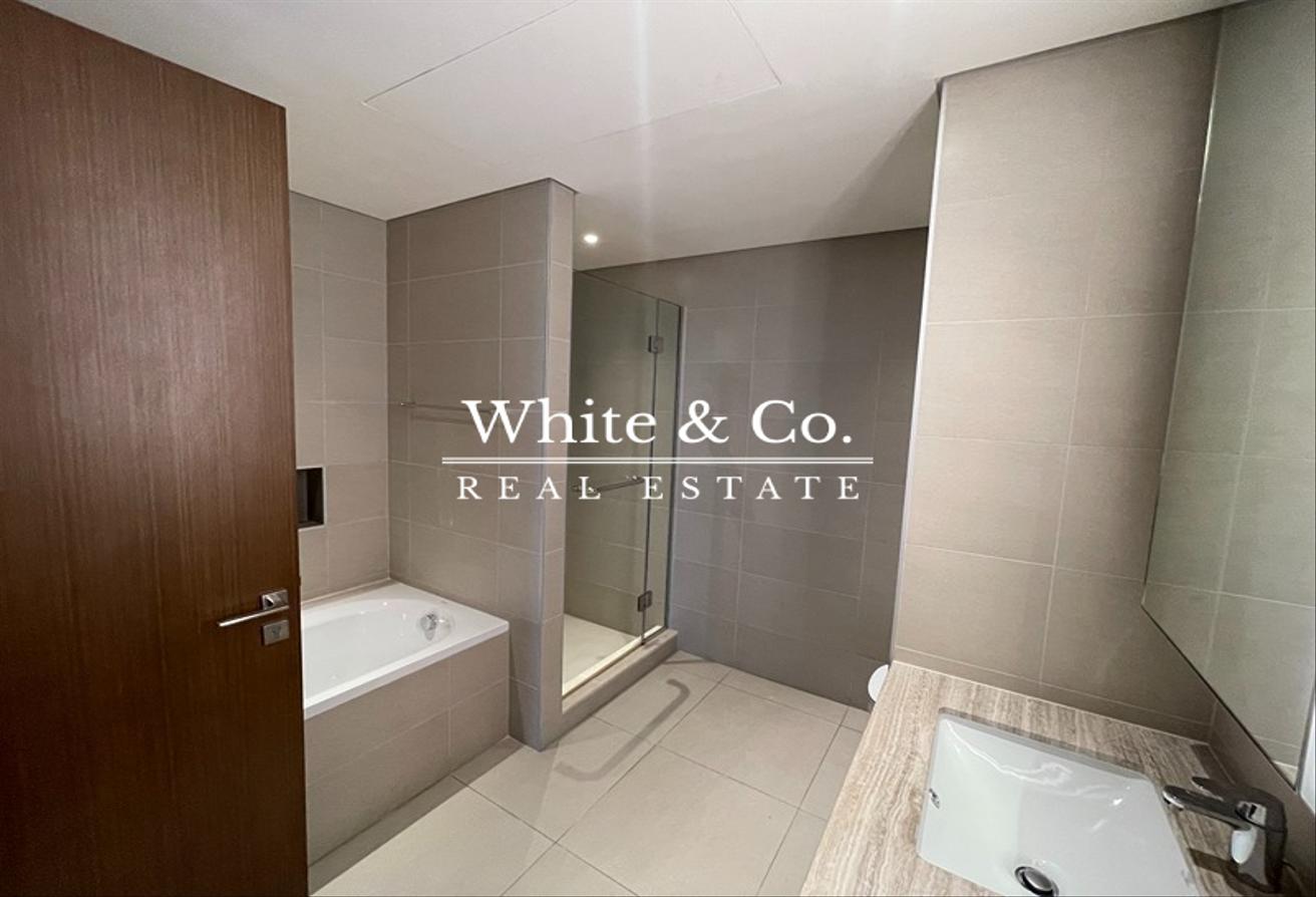 FULL BLVD VIEW | 01 LAYOUT | UNFURNISHED photo 19