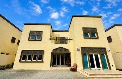 Villa - 3 - 4 for rent in District 8 - Jumeirah Park - Dubai