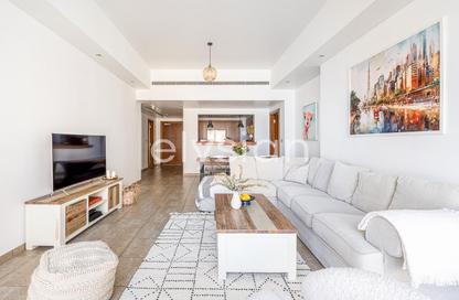 Apartment - 2 Bedrooms - 3 Bathrooms for rent in Marina Residences 6 - Marina Residences - Palm Jumeirah - Dubai