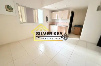 Apartment - 1 Bathroom for rent in Al Nabba - Sharjah