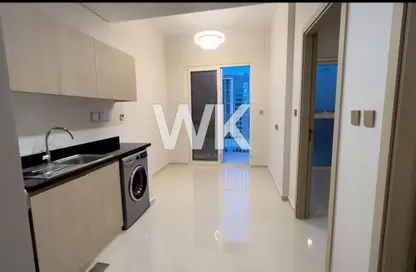 شقة - غرفة نوم - 1 حمام للايجار في نافيتاز للاقامة و الشقق القندقية - داماك هيلز 2 - دبي