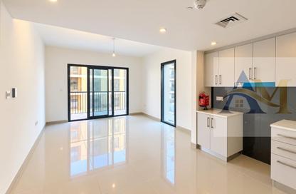 Apartment - 1 - 2 for rent in Jawaher Residences 1 - Jawaher Residences - Maryam Island - Al Khan - Sharjah