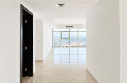 Apartment - 3 Bedrooms - 5 Bathrooms for rent in Ocean Terrace - Marina Square - Al Reem Island - Abu Dhabi