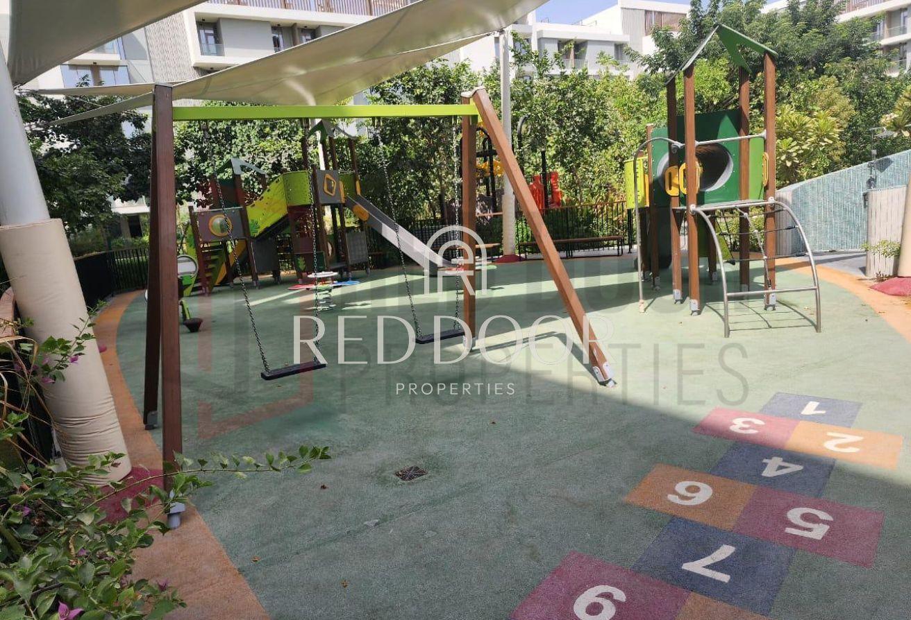 BRAND NEW LUXURY STUDIO | POOL VIEW photo 12