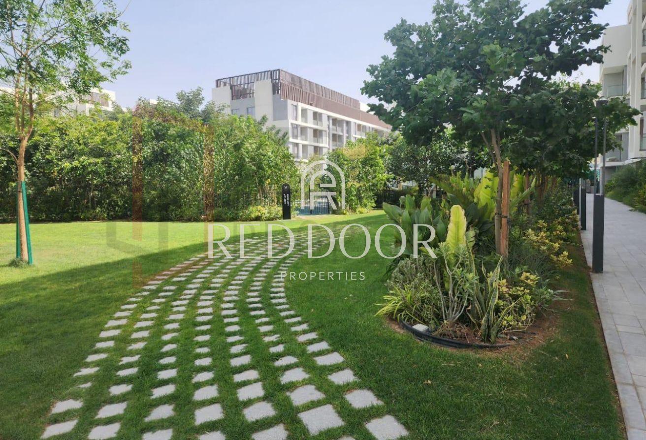 BRAND NEW LUXURY STUDIO | POOL VIEW photo 7