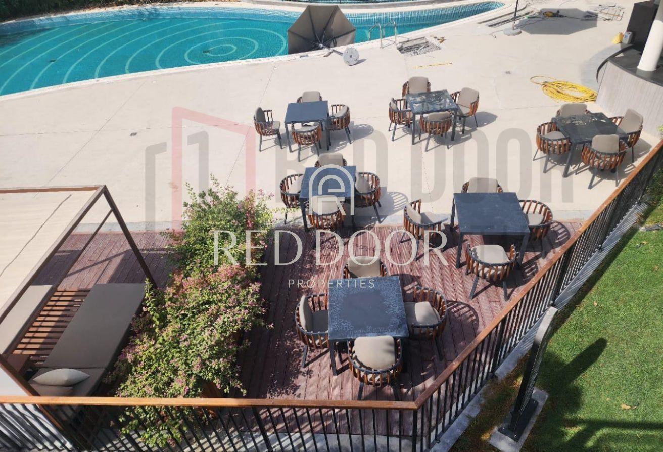 BRAND NEW LUXURY STUDIO | POOL VIEW photo 6