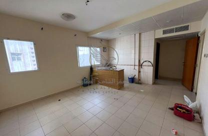Apartment - Studio - 1 for rent in Al Mujarrah - Al Sharq - Sharjah