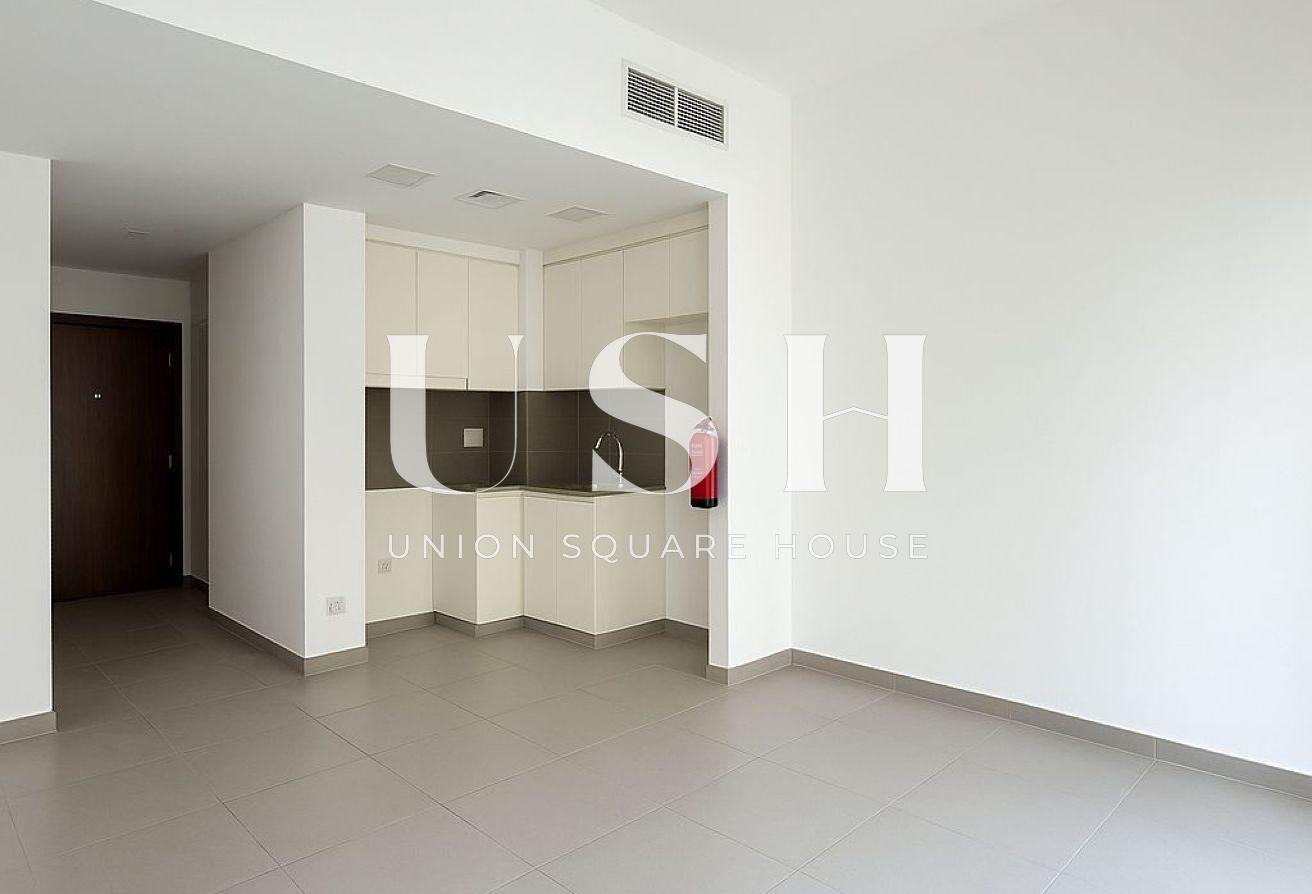 Sleek & Affordable Studio| Prime Location | Vacant photo 3