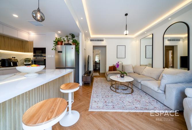 2-bed villa in Springs 11 · Upgraded — photo 4