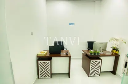Office Space - 1 Bedroom - 1 Bathroom for rent in Red Avenue - Al Garhoud - Dubai Office Space - 1 Bedroom - 1 Bathroom for rent in Red Avenue - Al Garhoud - Dubai