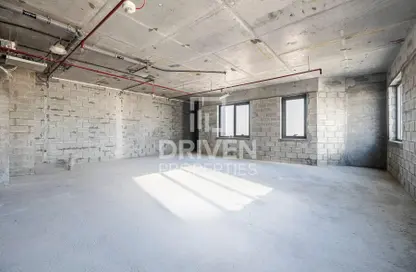 Office Space - Studio for rent in The Binary Tower - Business Bay - Dubai