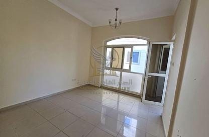Apartment - 1 - 1 for rent in Al Qulayaa Building - Al Qulaya'ah - Al Sharq - Sharjah Apartment - 1 - 1 for rent in Al Qulayaa Building - Al Qulaya'ah - Al Sharq - Sharjah
