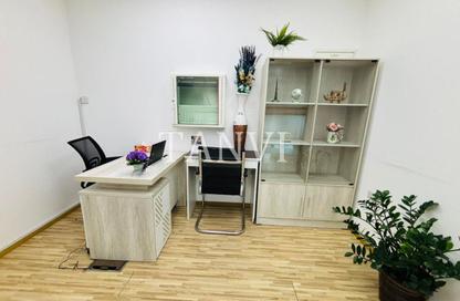 Office Space - 1 Bedroom - 1 Bathroom for rent in Al Fajer Complex - Oud Metha - Bur Dubai - Dubai